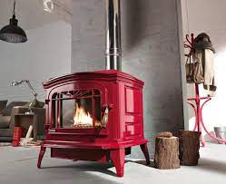 Купить Печь-камин Invicta Bradford красная эмаль в интерьере чугунная в Пинске в Пинске