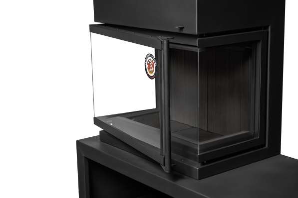 Камин МАДРИД на дровнике Гигант слева черный\белый шамот в Пинске