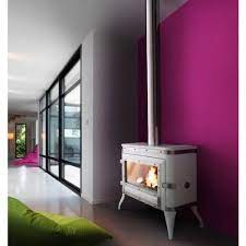 Печь-камин чугунный Invicta Bradford в интерьере Амазонка бай фото в Пинске