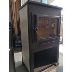 Стальной печь-камин в интерьере ЭТНА (Панорама) с плитой и ТО Амазонка бай фото в Пинске