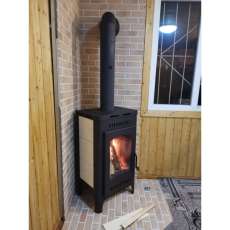 Недорогой камин со стеклом Бавария Оптима с плитой фото в интерьере в Пинске