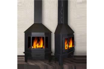 Стальной камин Бавария Мюнхен со стеклом угловой чёрный (без перемычки) фото в интерьере в Пинске