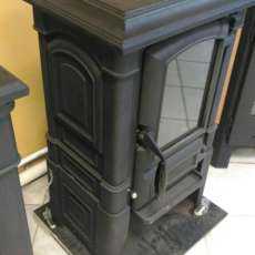 Печь-камин чугунный FireWay Bruno в интерьере чёрный Амазонка бай фото в Пинске