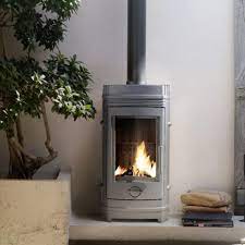 Печь-камин Invicta Chatel чугун в интерьере Амазонка бай фото в Пинске