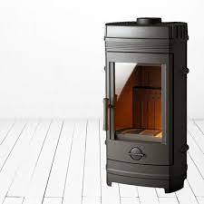 Печь-камин Invicta Cassine чугун в интерьере Амазонка бай фото в Пинске