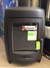 Печь-камин чугунный Invicta La Borne 2 в интерьере Амазонка бай фото в Пинске