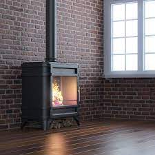 Печь-камин Invicta Siam в интерьере Амазонка бай фото в Пинске