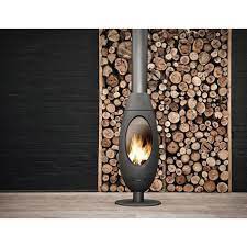 Печь-камин чугунный Invicta Ove в интерьере Амазонка бай фото в Пинске