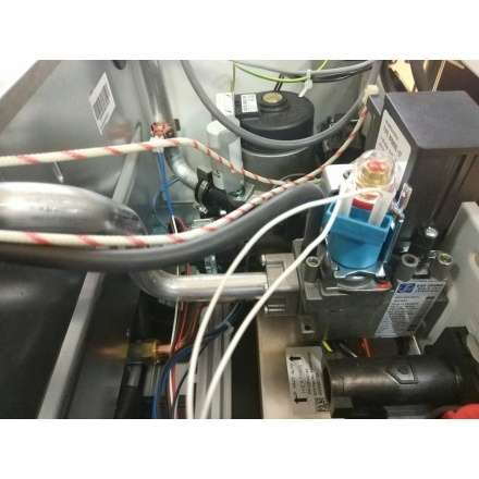 Газовый котел Ariston CARES XC 18 FF в Пинске